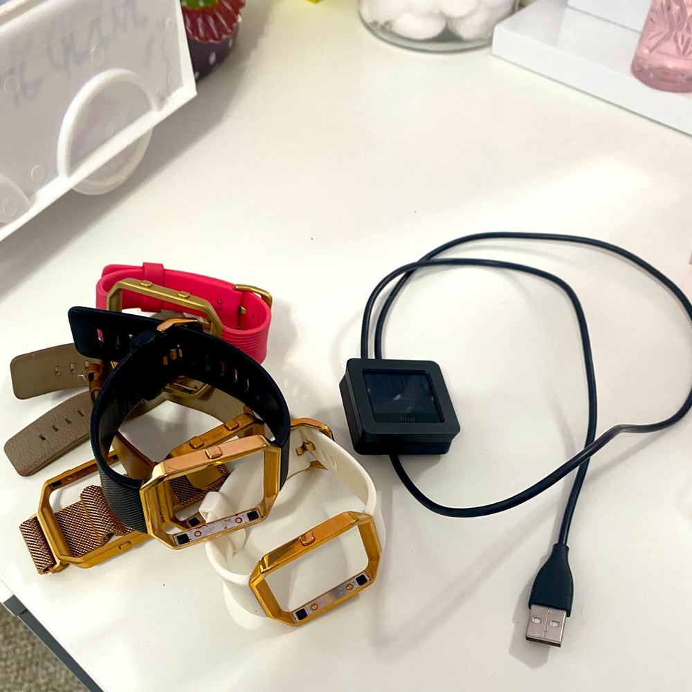Fitbit Blaze - includes charger and bands